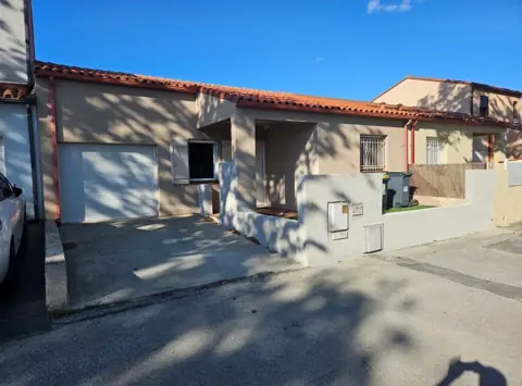 Avant : maison avec garage, avant intervention